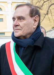 Clemente Mastella lavora per mettere insieme la pattuglia di responsabili