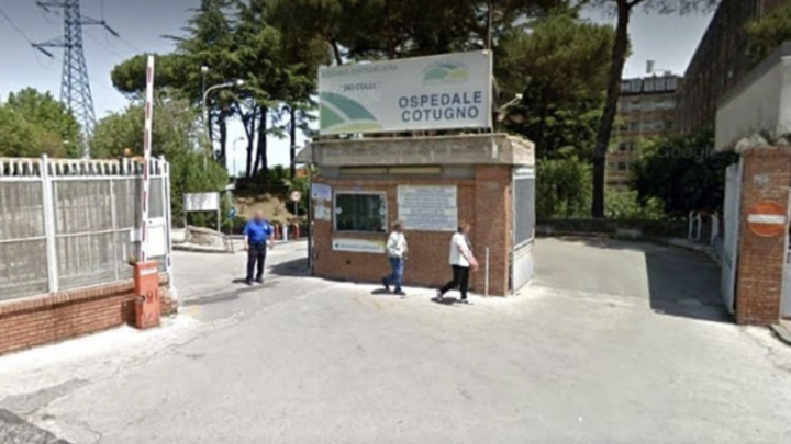 Cotugno, pazienti Covid monitorati con un braccialetto