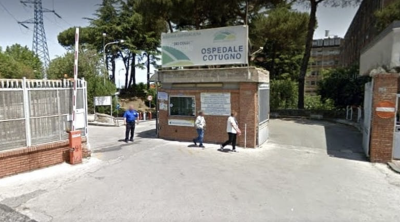 Cotugno, pazienti Covid monitorati con un braccialetto Cotugno, pazienti Covid monitorati con un braccialetto