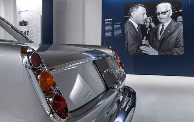 Gianni Agnelli e Ferrari. L’eleganza del mito: al MEF di Modena la mostra per il centenario dalla nascita