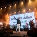 Il concerto di Barcellona dei Love of Lesbians in Spagna con 5mila persone (foto Xavier Mercade).