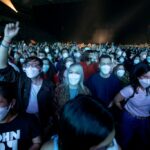 Il concerto di Barcellona dei Love of Lesbians in Spagna con 5mila persone (foto Xavier Mercade).