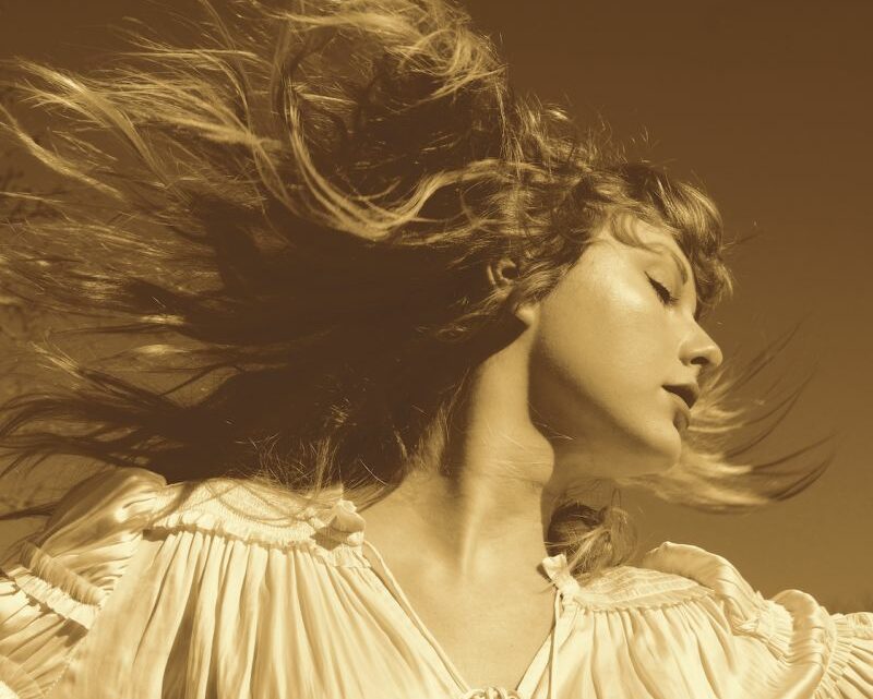Taylor Swift, esce nuovo album “Fearless (Taylor’s Version)” Taylor Swift, esce nuovo album “Fearless (Taylor’s Version)”