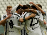 Tris della Juventus al Genoa, vincono Napoli e Lazio