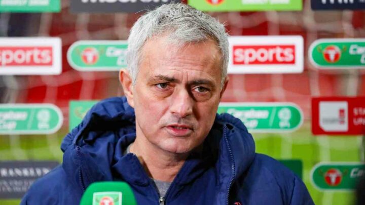 Il Tottenham esonera Josè Mourinho