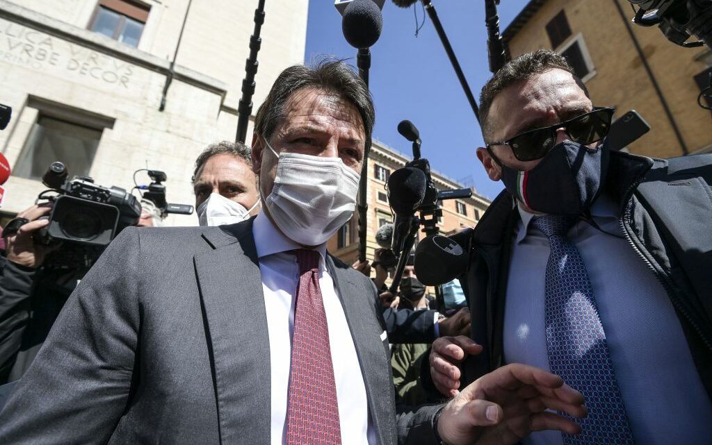 M5S, Conte “Rousseau fornisca i dati degli iscritti” M5S, Conte “Rousseau fornisca i dati degli iscritti”