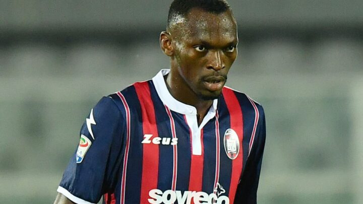 Crotone vince 4-3 a Parma, doppietta di Simy