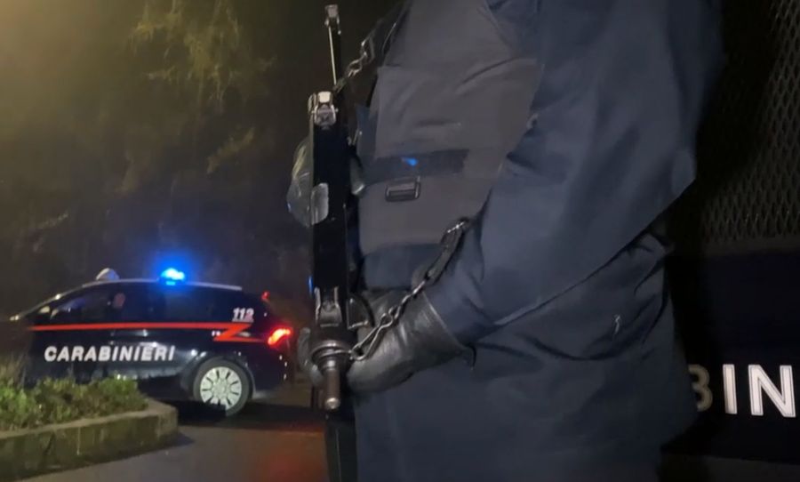 Due morti in una rapina a Grinzane Cavour Due morti in una rapina a Grinzane Cavour