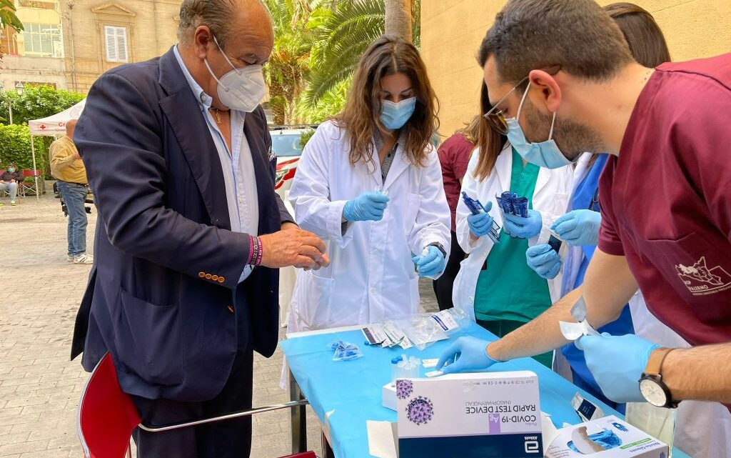 A Palermo il via alle vaccinazioni dei “senza dimora” A Palermo il via alle vaccinazioni dei “senza dimora”