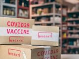 Vaccinazione di massa, la Regione chiarisce: priorità ai 79enni poi a tutti gli altri a scalare