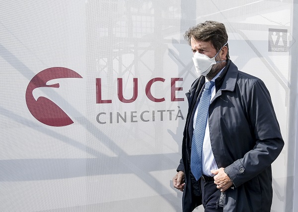 Cinema, torna l’obbligo di uscita in sala prima dello streaming Cinema, torna l’obbligo di uscita in sala prima dello streaming