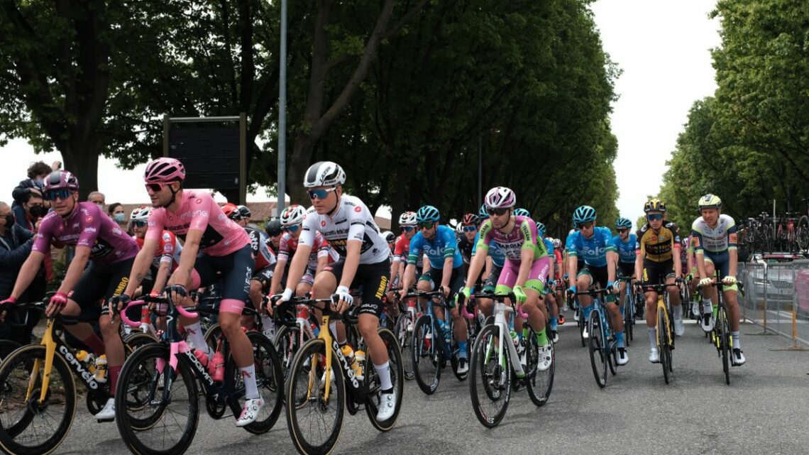 Merlier vince in volata 2^ tappa a Novara, Ganna resta rosa Merlier vince in volata 2^ tappa a Novara, Ganna resta rosa