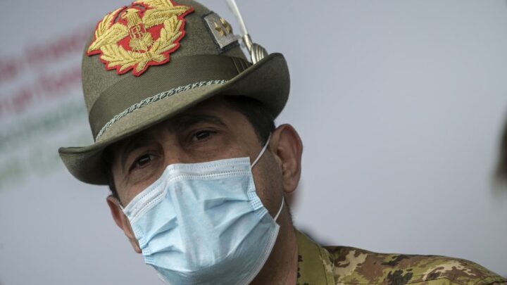 Vaccini, Figliuolo “L’Italia quando fa squadra vince”