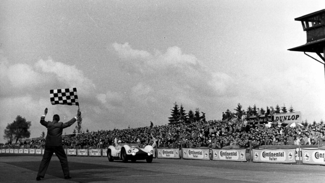 60 anni fa il trionfo di Maserati Tipo 61 al Nùrburgring 60 anni fa il trionfo di Maserati Tipo 61 al Nùrburgring