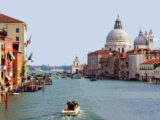 Turismo, l’Italia si prepara a ripartire per l’estate nonostante le perdite