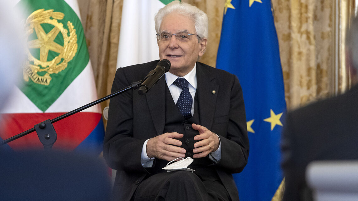 Terrorismo, Mattarella “Bersaglio era giovane democrazia parlamentare” Terrorismo, Mattarella “Bersaglio era giovane democrazia parlamentare”