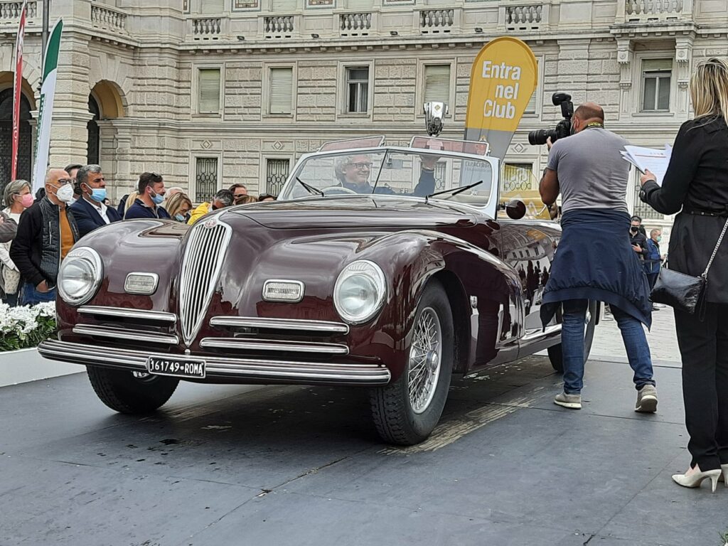 Alfa Romeo 6C 2500 S Cabriolet Pinin Farina del 1945 (foto AAVS / In24).