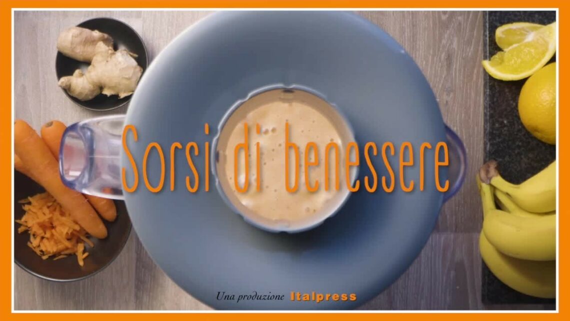 Sorsi di Benessere – Idratarsi con acqua, fette d’arancia e rosmarino Sorsi di Benessere – Idratarsi con acqua, fette d’arancia e rosmarino