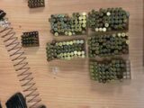 Armi e droga in un negozio di ortofrutta, 2 arresti a Napoli