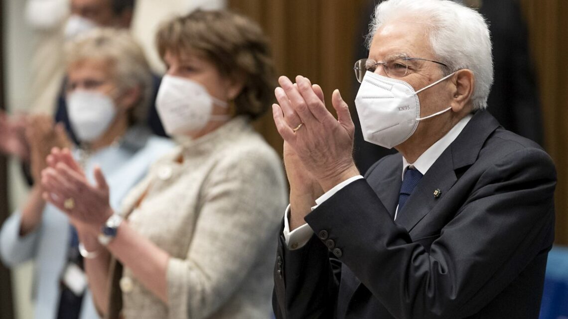 Covid, Mattarella “Mantenere alta l’attenzione” Covid, Mattarella “Mantenere alta l’attenzione”