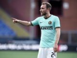 Paura per Eriksen, massaggio cardiaco in campo
