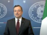Covid, Draghi firma decreto su green pass