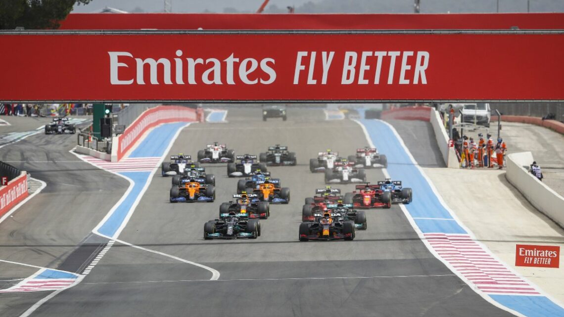 Verstappen vince in Francia davanti a Hamilton, male Ferrari Verstappen vince in Francia davanti a Hamilton, male Ferrari