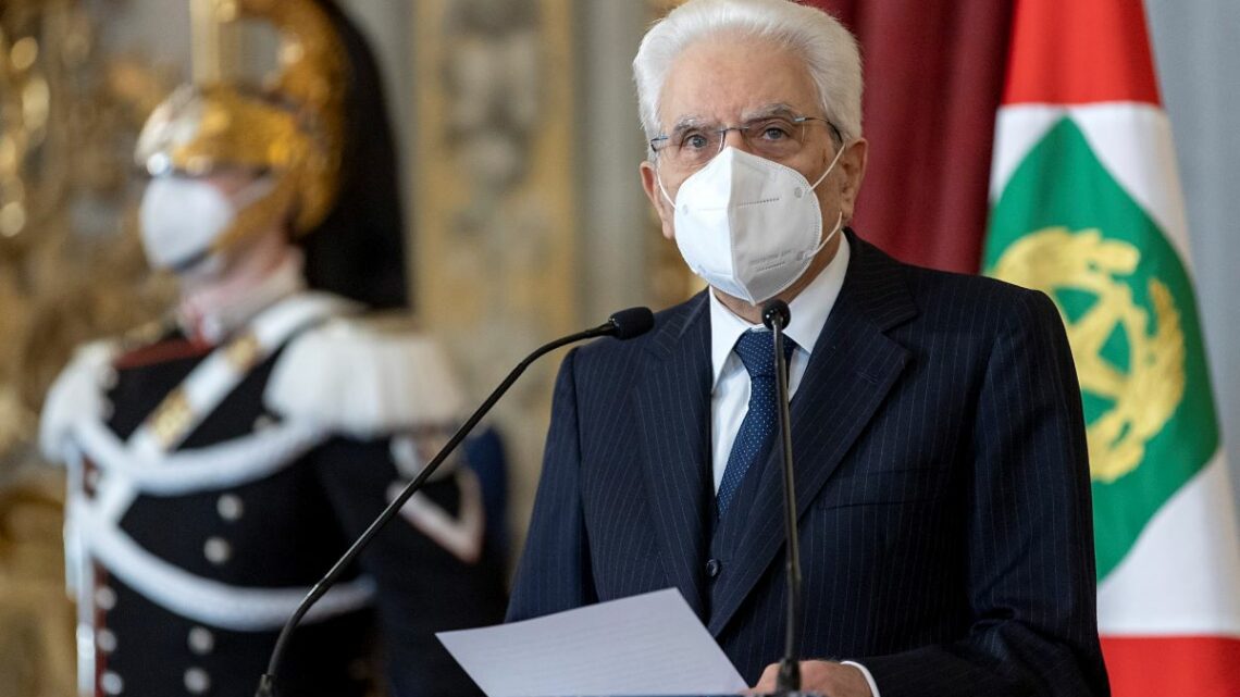 Mattarella consegna bandiera per Tokyo2020 “Messaggio di speranza” Mattarella consegna bandiera per Tokyo2020 “Messaggio di speranza”