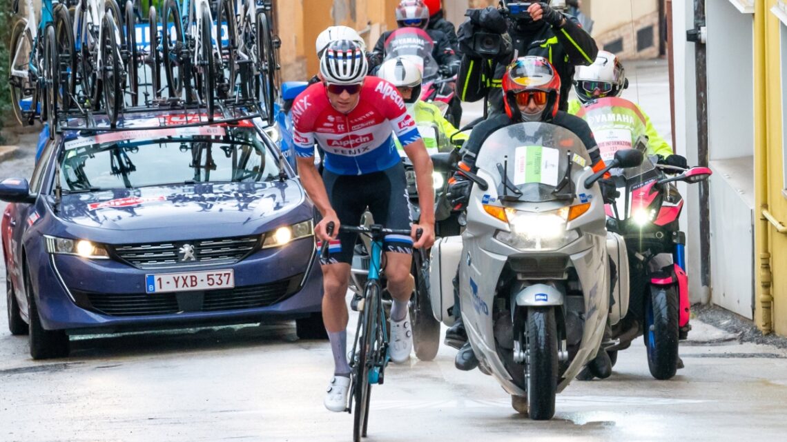 Show Van der Poel al Tour, tappa e maglia gialla Show Van der Poel al Tour, tappa e maglia gialla