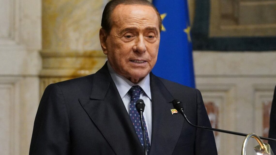 Centrodestra, Berlusconi “Il partito unico non è una fusione fredda” Centrodestra, Berlusconi “Il partito unico non è una fusione fredda”