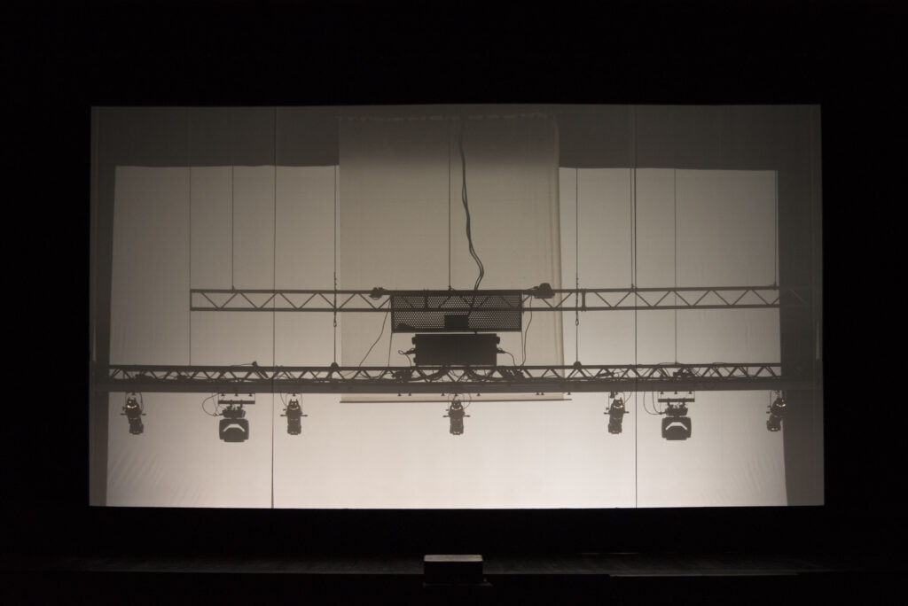 Un teatro è (Ph Andrea Mazzoni, courtesy I Teatri di Reggio Emilia, 2021).
