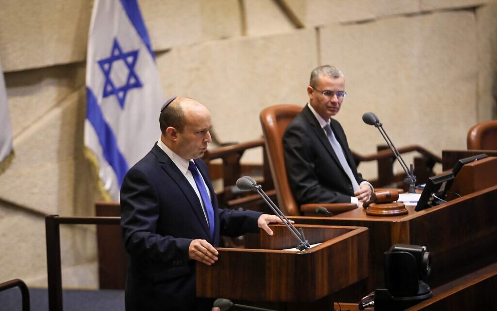 Israele, bye bye, Bibi: il nuovo governo manda Netanyahu all’opposizione, per ora Israele, bye bye, Bibi: il nuovo governo manda Netanyahu all’opposizione, per ora