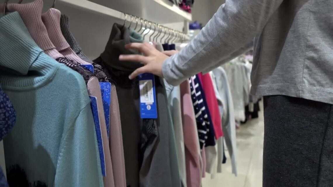 Saldi estivi, 171 euro la spesa media a famiglia Saldi estivi, 171 euro la spesa media a famiglia