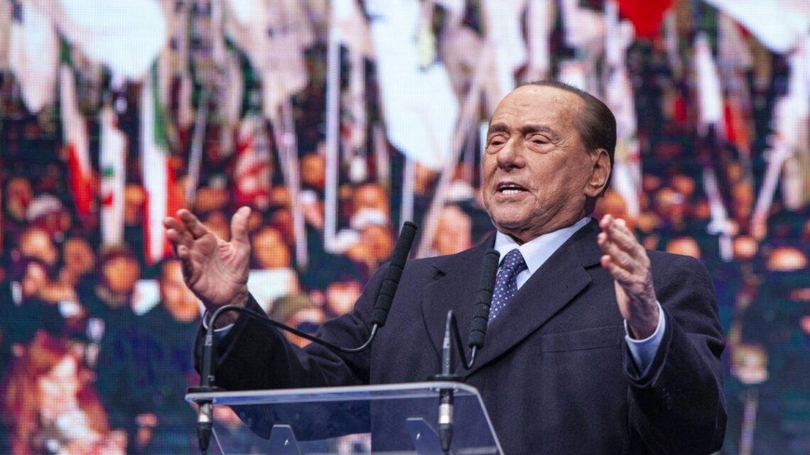 Berlusconi “Centrodestra dimostrerà di essere europeo e di governo” Berlusconi “Centrodestra dimostrerà di essere europeo e di governo”