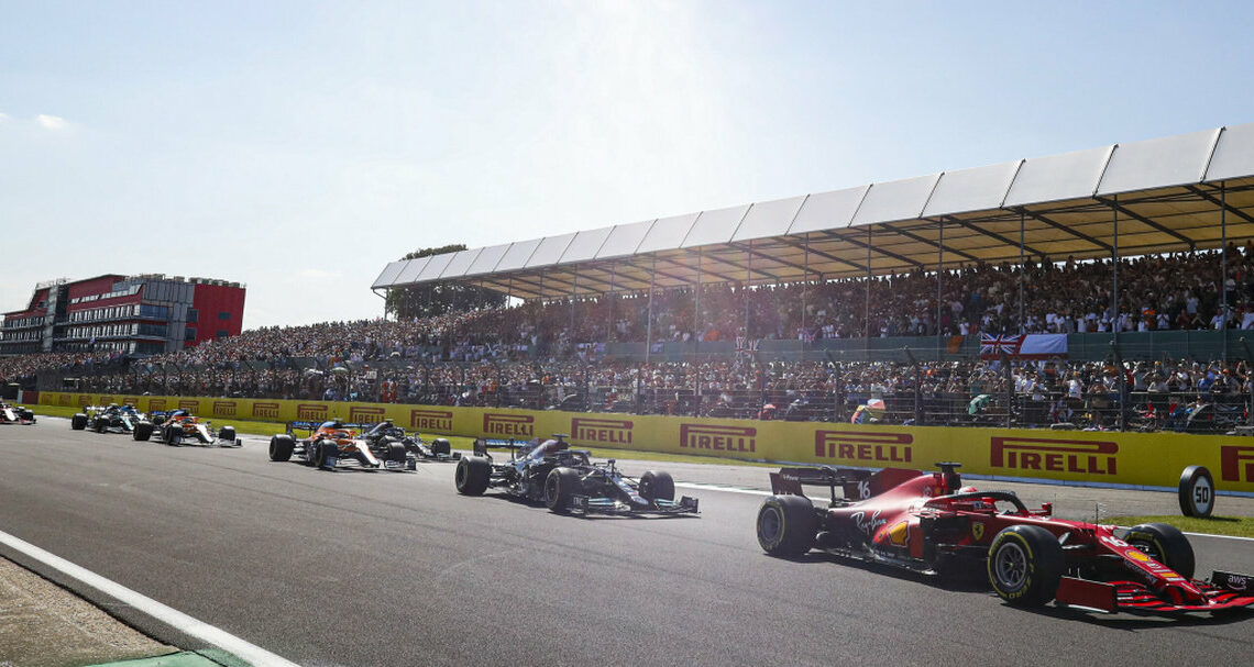 Hamilton vince a Silverstone, Leclerc secondo Hamilton vince a Silverstone, Leclerc secondo