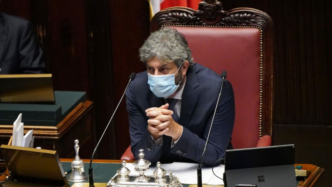 Fico “Il Reddito di Cittadinanza va migliorato, non cancellato” Fico “Il Reddito di Cittadinanza va migliorato, non cancellato”