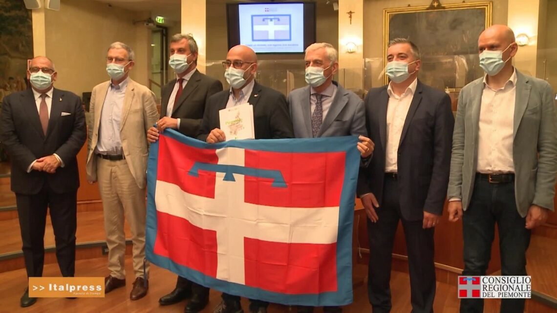 Un drapò per l’identità del Piemonte Un drapò per l’identità del Piemonte