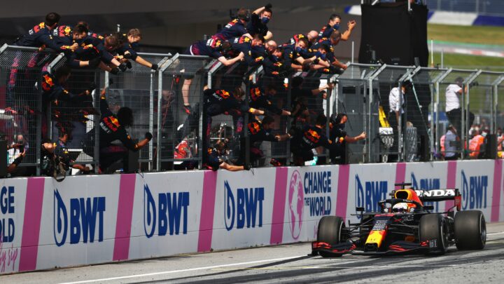 GP d’Austria, ancora successo per Verstappen. Secondo Bottas e terzo Norris, Hamilton escluso dal podio