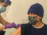 Covid, Paul McCartney si vaccina “E’ cool, fatelo anche voi”