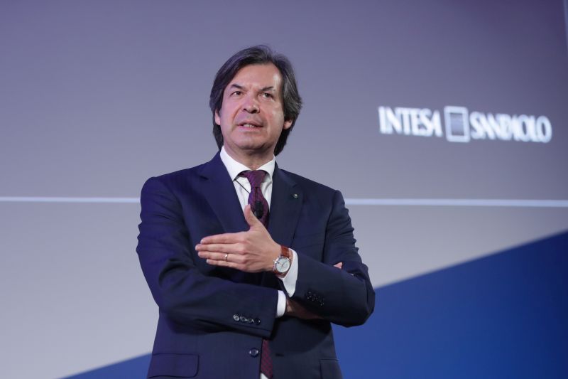 Per Intesa Sanpaolo conti in crescita, nuovo piano quadriennale Per Intesa Sanpaolo conti in crescita, nuovo piano quadriennale