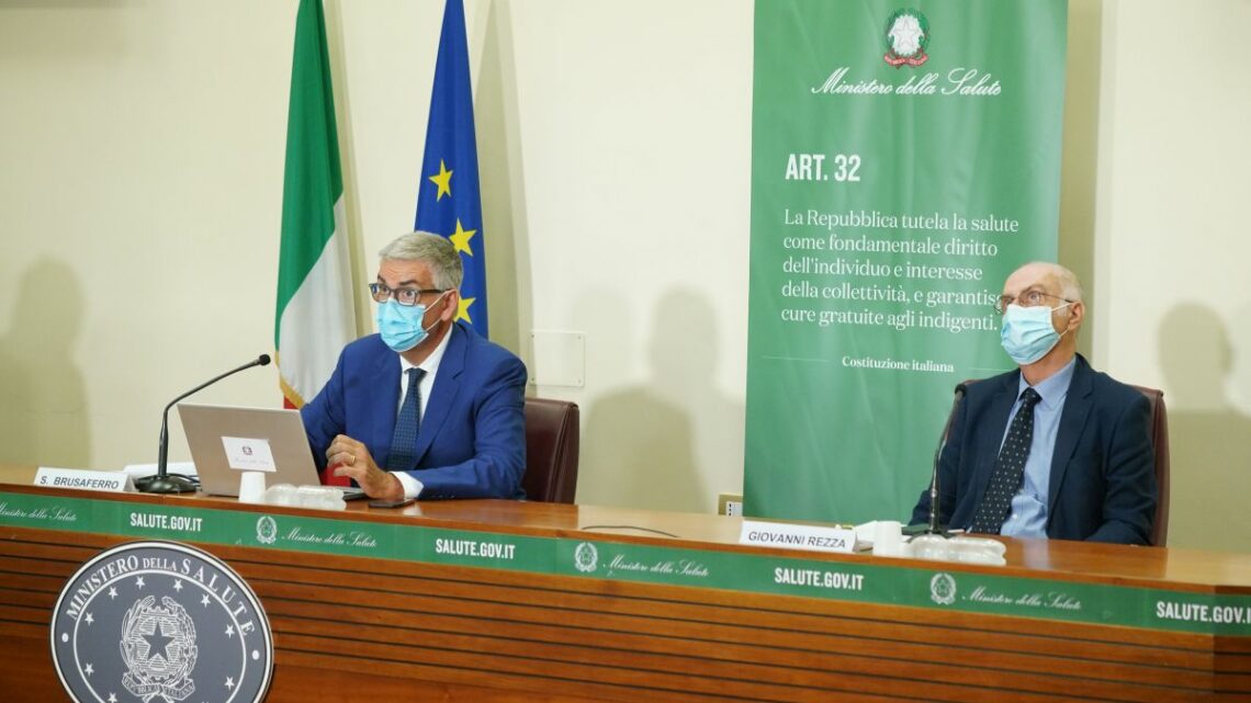Vaccino rallenta curva covid ma un over 50 su 4 è ancora senza dose Vaccino rallenta curva covid ma un over 50 su 4 è ancora senza dose