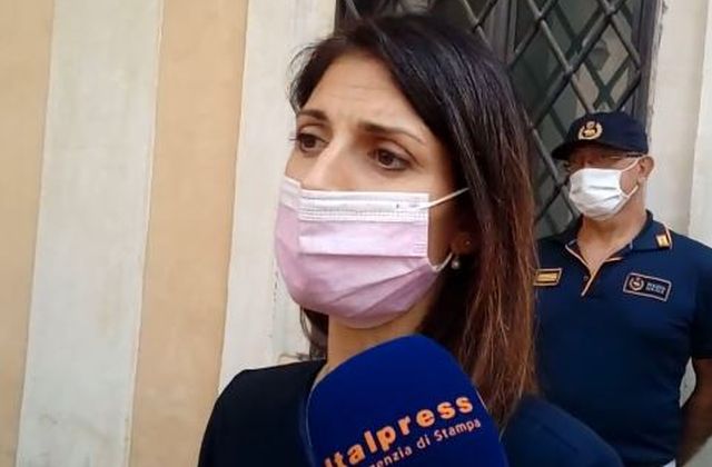 Roma, Raggi “In arrivo 10 droni per controllare la città dall’alto” Roma, Raggi “In arrivo 10 droni per controllare la città dall’alto”