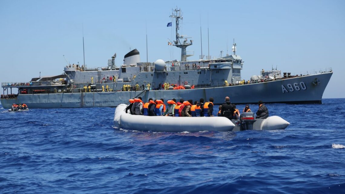 Frontex, in un anno +33% arrivi illegali in Europa Frontex, in un anno +33% arrivi illegali in Europa