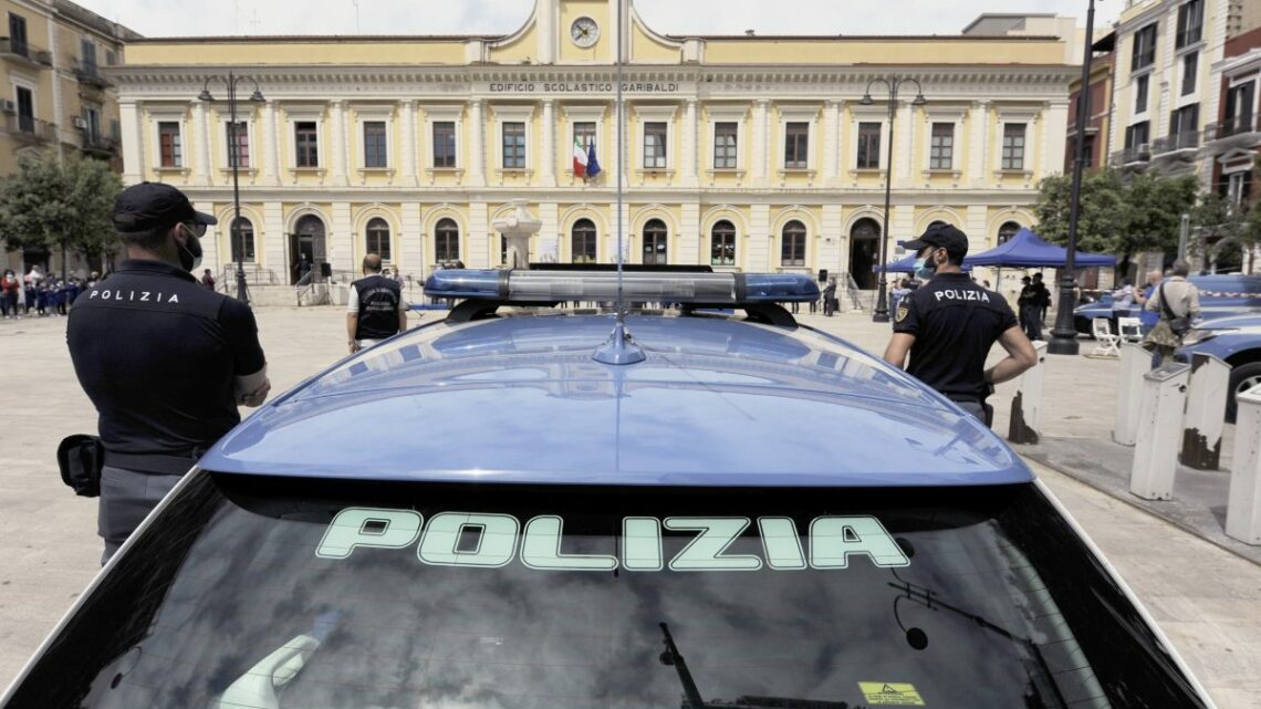 In 10 anni arrestati 132 latitanti pericolosi In 10 anni arrestati 132 latitanti pericolosi