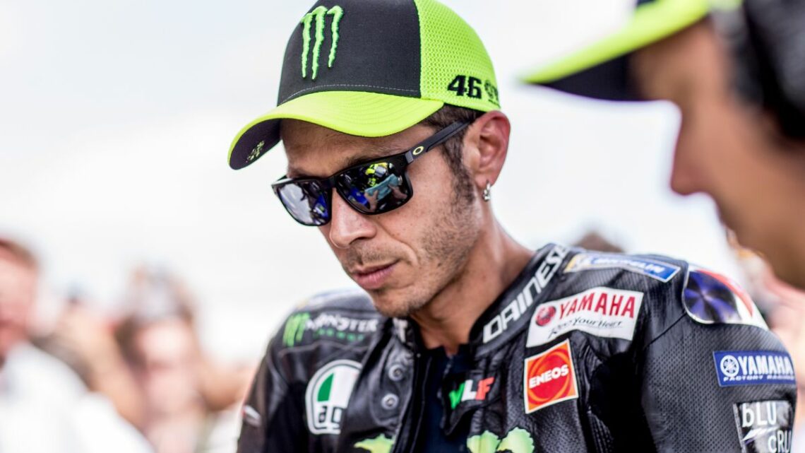 Valentino Rossi annuncia “Io e Franci aspettiamo una bambina” Valentino Rossi annuncia “Io e Franci aspettiamo una bambina”