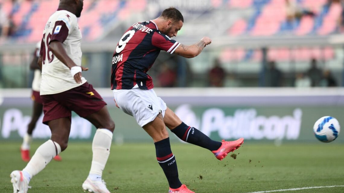 Bologna-Salernitana 3-2, doppio De Silvestri e Arnautovic Bologna-Salernitana 3-2, doppio De Silvestri e Arnautovic