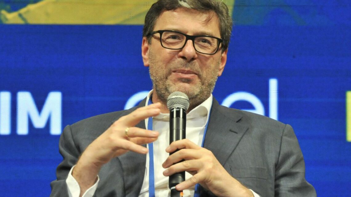 Pil, Giorgetti “Pensiamo di raggiungere +6%, forse è merito di Draghi” Pil, Giorgetti “Pensiamo di raggiungere +6%, forse è merito di Draghi”