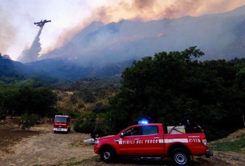 Incendi, da Consiglio dei ministri ok a stato emergenza per 4 regioni Incendi, da Consiglio dei ministri ok a stato emergenza per 4 regioni