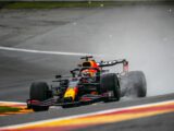Pole Verstappen in Belgio, Ferrari in difficoltà sotto la pioggia