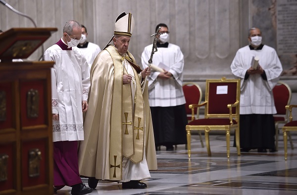 Papa “Soffro per vittime Afghanistan, appello per preghiera e digiuno” Papa “Soffro per vittime Afghanistan, appello per preghiera e digiuno”
